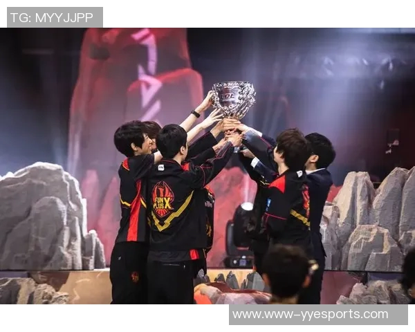 FPX在S15电竞全球总决赛中的团队协作表现分析与点评 FPX在S15电竞全球总决赛中的团队协作表现分析与点评